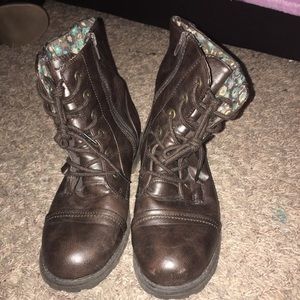 Women’s boots